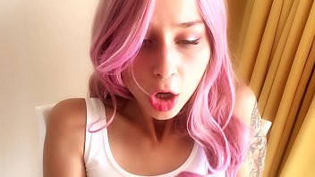 Play RUBBING MY PUSSY WITH CORN &vert; Laruna Mave