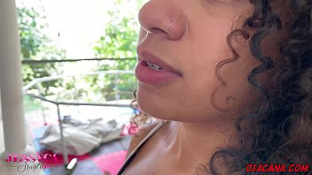 Play Comeu a esposa novinha enquanto o corno dormia * Victor Hugo * Dluquinhaa * Andrehot *