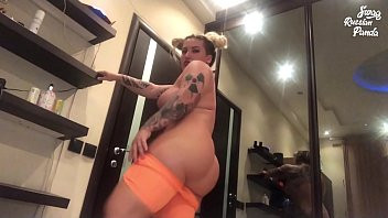 play SwagRussianPanda on Netflix Full yoga pants twerk Video from the series