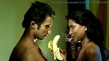 Play भाभी को दबोचकर चोदा ओर चूत में गरम वीर्य भरा
