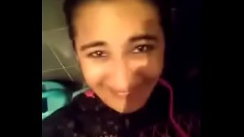 Play Sexy 18 years old indian punjabi girl