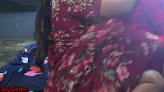Play Stepmom's Forbidden Favor: Desi Chhoti Maa Shaved Pussy Porn