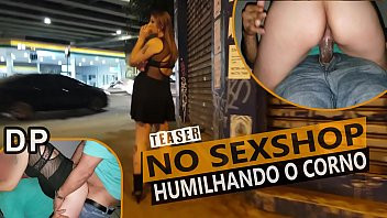 Play Cristina Almeida grávida com 2 machos na cabine, leva pica no cu e na buceta, faz DP e humilha o corno do marido de todas as maneiras - Parte 1/2