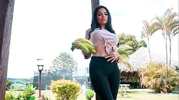 Play CARNE DEL MERCADO - Sexy Latina Mila Garcia tastes meaty dick and gets fucked